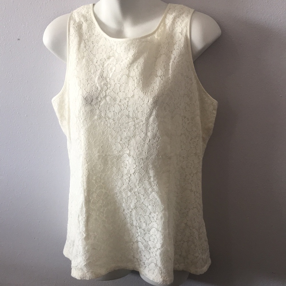 Beautiful cream banana republic sleeveless blouse